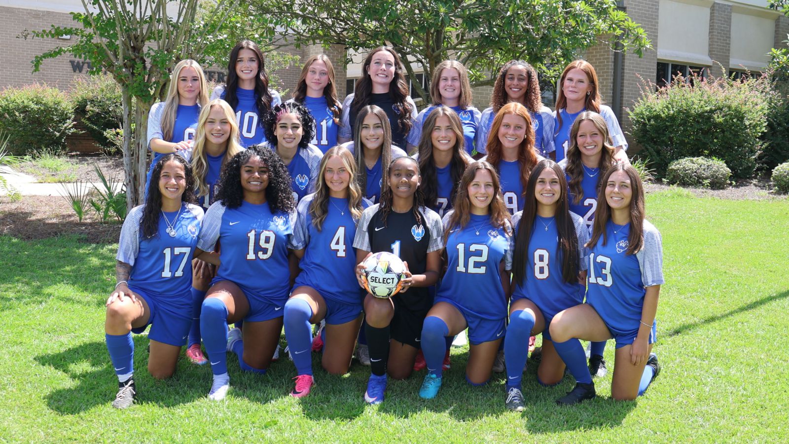 Lady soccer players